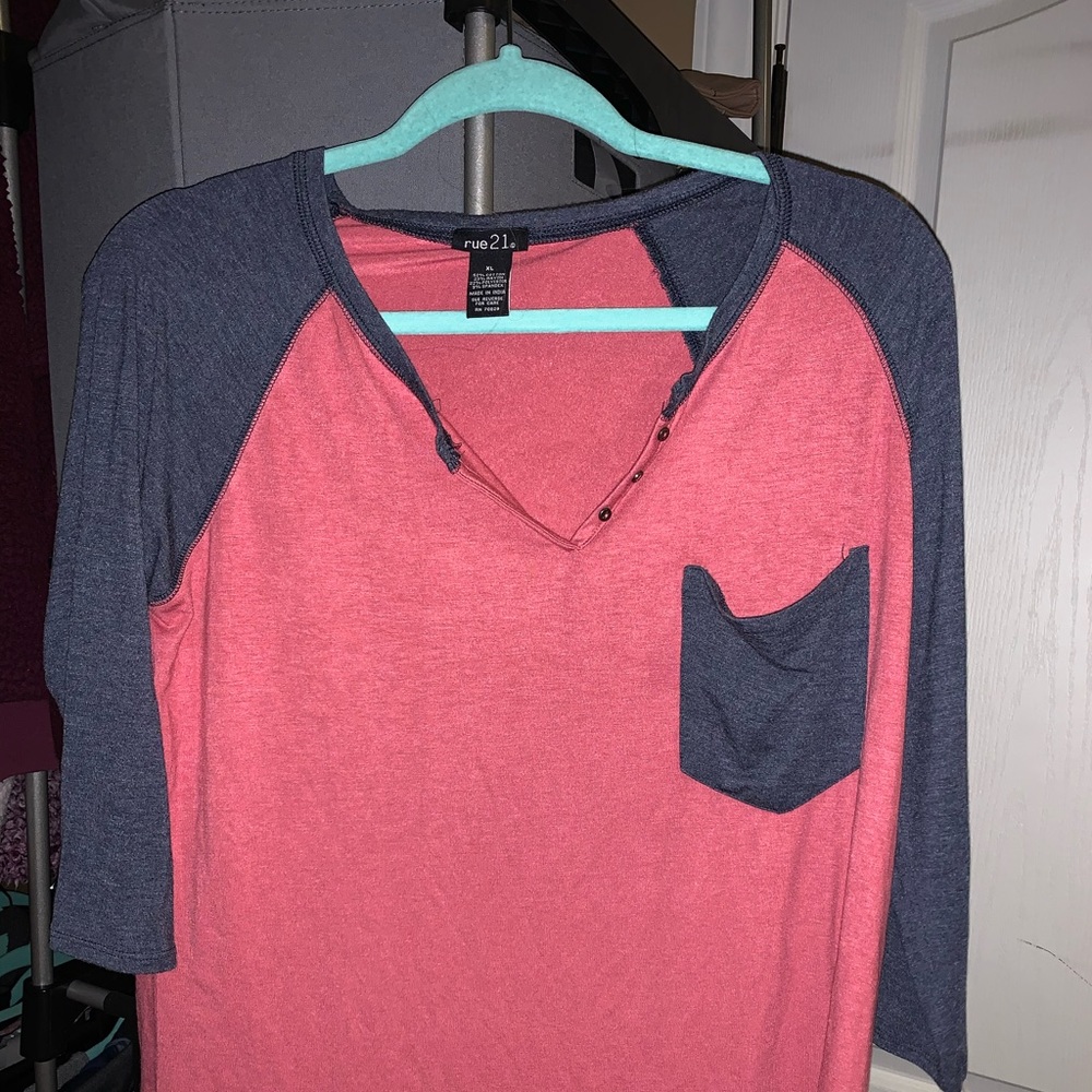 Rue 21 shirt size XL